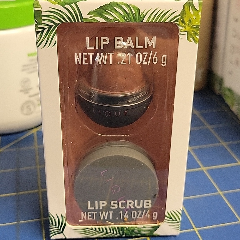 Lique Lip Balm 6g & Scrub 4g Kit NIP - Loving